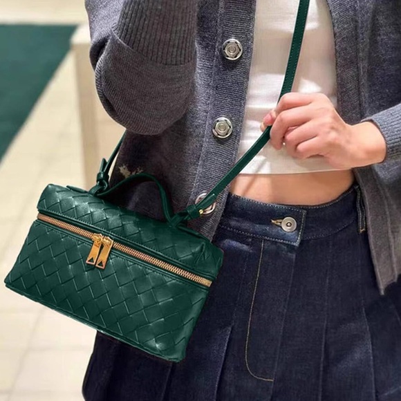 Hunter green woven leather designer look crossbody bag, top handle gold hardware - Picture 2 of 4